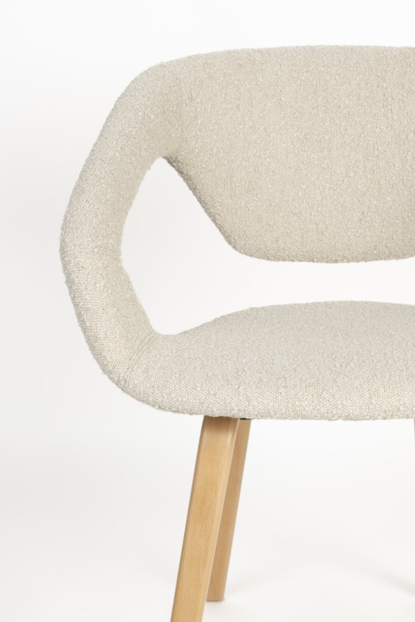 ZUIVER Flexback spisebordstol, med armlener - beige bouclé og naturlig bketre