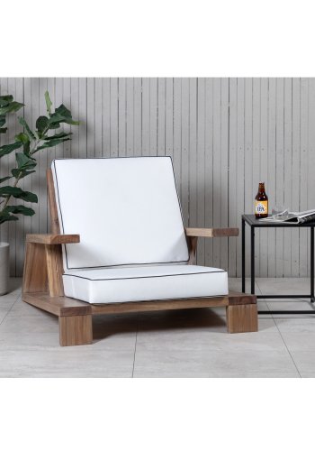 VENTURE DESIGN Daria Loungesessel für den Garten, mit Armlehnen – cremefarbene Kissen und braunes Akazienholz