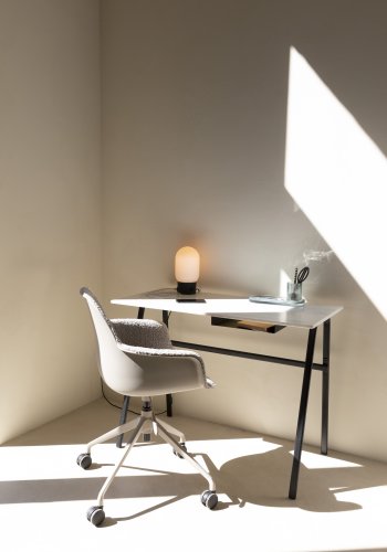 ZUIVER Albert Kuip kontorstol, med armlener og hjul - taupe polyester og taupe aluminium