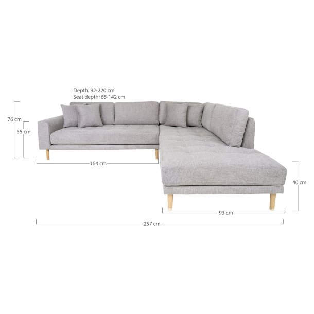Lido Hj�rnesofa �ben ende, h�jrevendt i lysegr� med fire puder og natur tr�ben