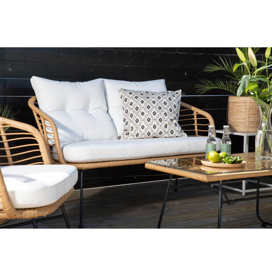 VENTURE DESIGN Viga hagesofasett, med hvite puter - glass, naturlig polyrattan og sort stl