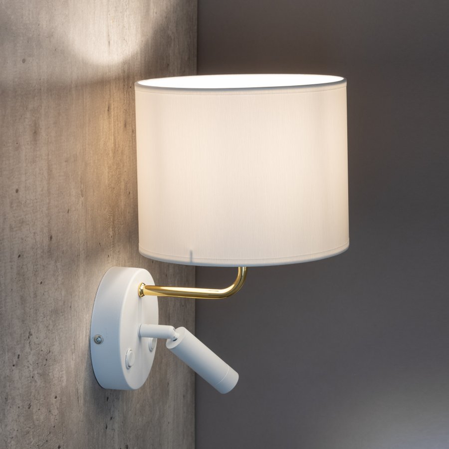 TK Richi vegglampe - hvitt stoff og gullmetall