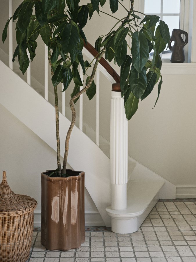 BROSTE COPENHAGEN Sonja Dose - dunkelgrüne Keramik