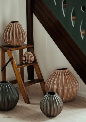 BROSTE COPENHAGEN Breite Vase M – Rehbraune Keramik (H:25)