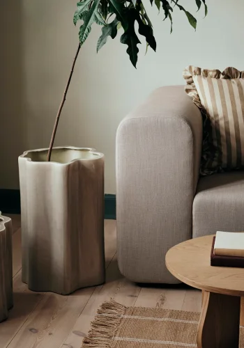 BROSTE COPENHAGEN Sonja-Gefäß – graue Keramik für Regentage (H: 55)