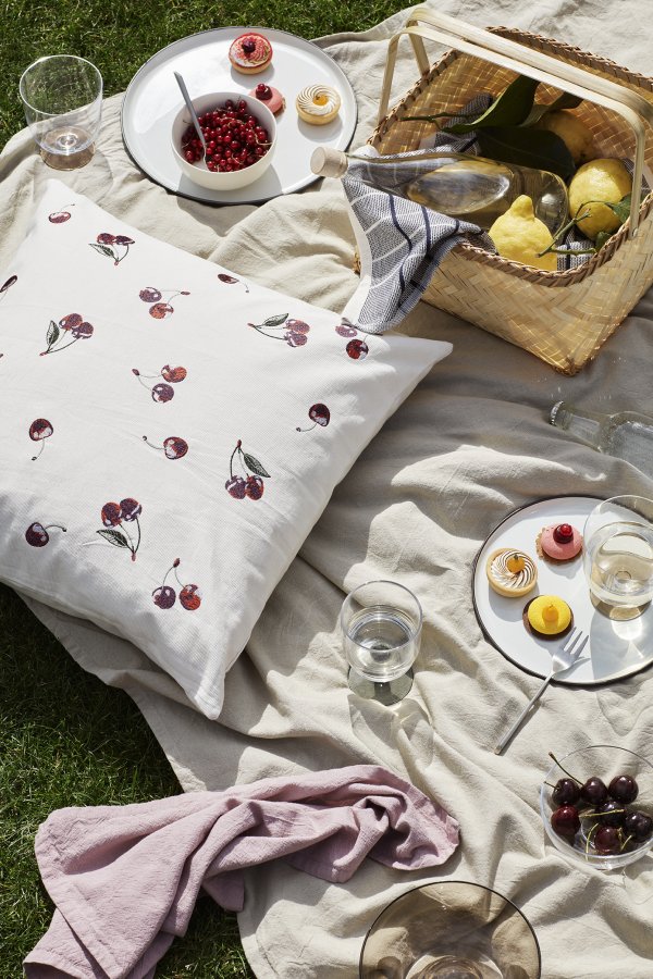 BROSTE COPENHAGEN Einfache Kuchengabel – komplett satinierter Edelstahl (4er-Set)