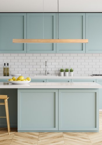 TK Teo LED-taklampe 1260 - naturlig tre og sort metall