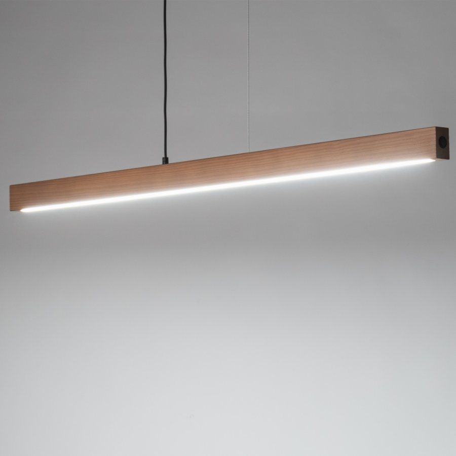 TK Teo LED-taklampe 1260 - naturlig tre og sort metall