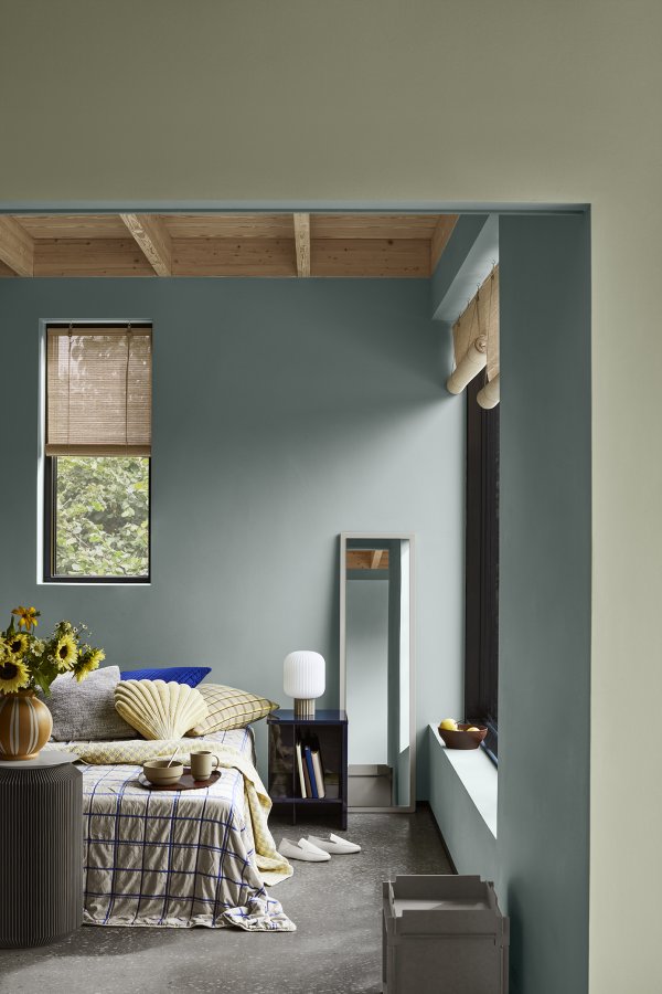 BROSTE COPENHAGEN Tenna Wandspiegel, rechteckig – Spiegelglas und regengraues MDF (140 x 38)