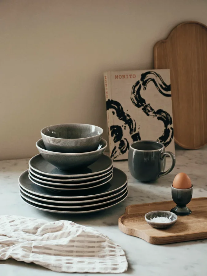 BROSTE COPENHAGEN Nordic Rain Schale, rund – graues Steingut  (17)