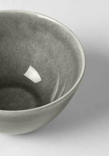 BROSTE COPENHAGEN Nordic Rain Schale, rund – graues Steingut (15)