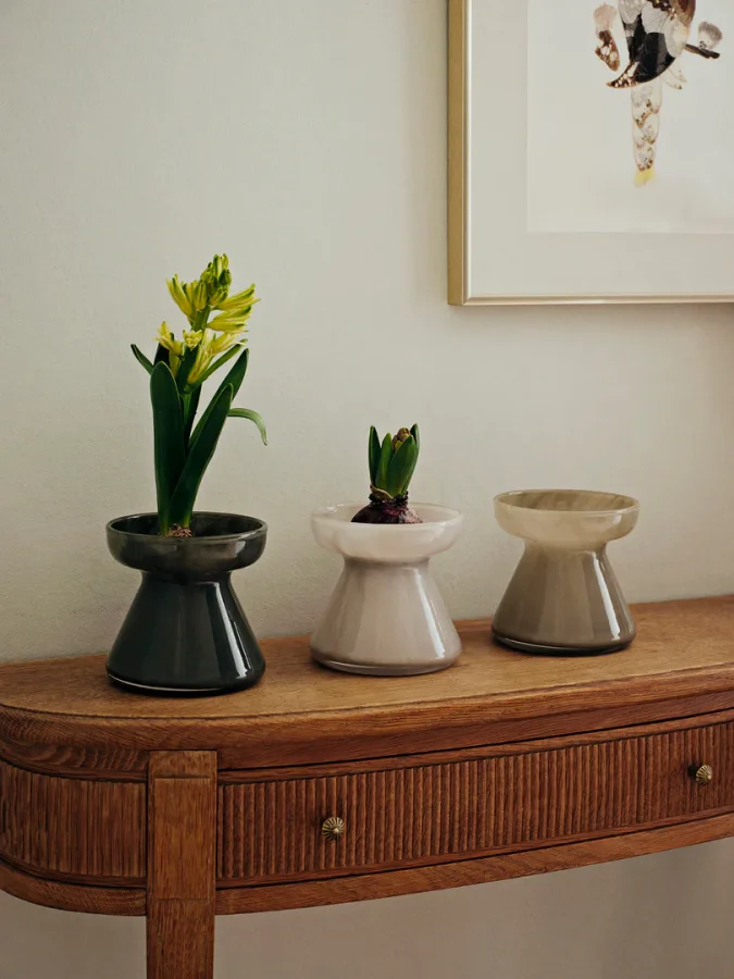 BROSTE COPENHAGEN Solai Vase – taupefarbenes, warmes graues Glas (H:10)