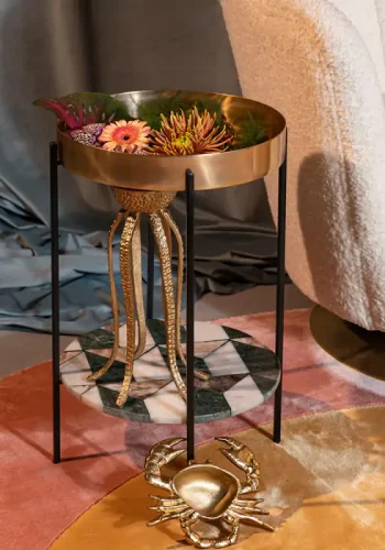 BOLD MONKEY Another Marble Beistelltisch, mit 1 Ablage, rund – Bronze-Aluminium, Marmor und schwarzes Eisen (37)