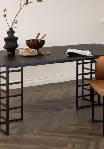 VENTURE DESIGN Ystad matbord, rektangulärt - svart ekfaner och svart aluminium (220x100)