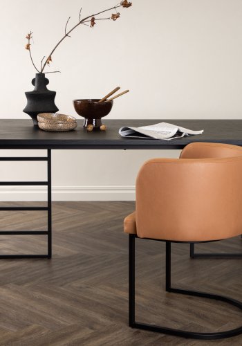 VENTURE DESIGN Ystad matbord, rektangulärt - svart ekfaner och svart aluminium (220x100)