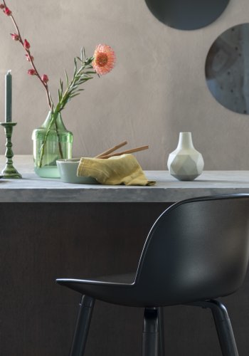 ZUIVER Albert Kuip barkrakk, med ryggsttte og fotsttte - svart polypropylen og svart ask (75cm)