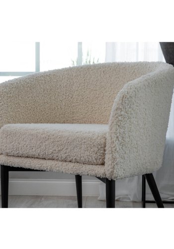 VENTURE DESIGN Flauschiger Teddybärstuhl – weißes Polyester und schwarzes Metall