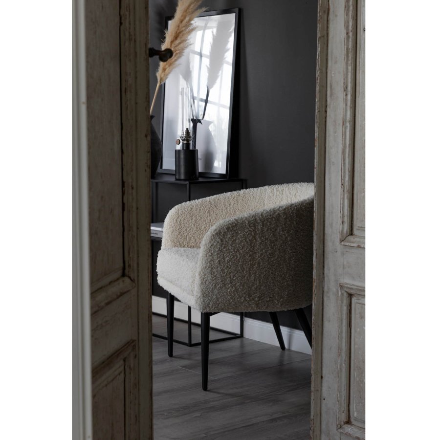 VENTURE DESIGN Flauschiger Teddybärstuhl – weißes Polyester und schwarzes Metall