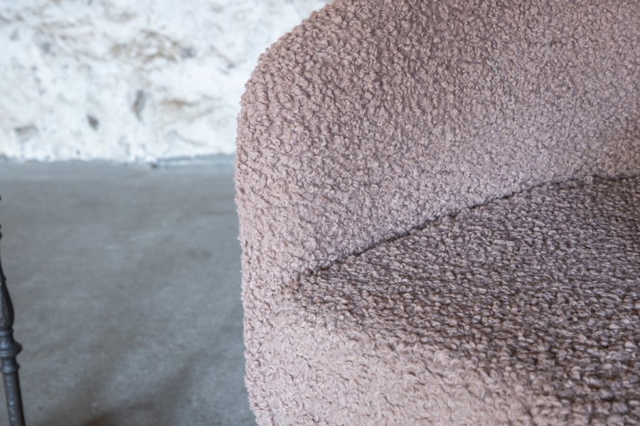 VENTURE DESIGN Flauschiger Sessel – brauner Teddybärstoff, Polyester und schwarzer Stahl