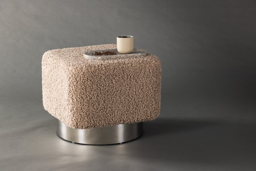 VENTURE DESIGN Newton puff, firkantet - brunt polyester teddystoff og slvstl (45x45)