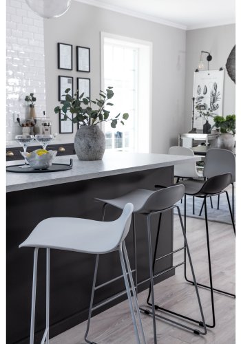 VENTURE DESIGN Wave barstol, med ryggstöd och fotstöd - svart plast och svart metall