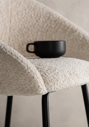 VENTURE DESIGN Velvet barstol, m. rygln og fodsttte - hvid bamsestof og sort stl