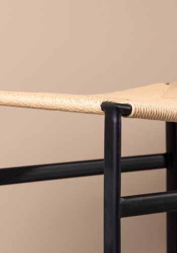 VENTURE DESIGN Polly barstol, m. fotsttte - naturlig rotting/gummitre og sort stl