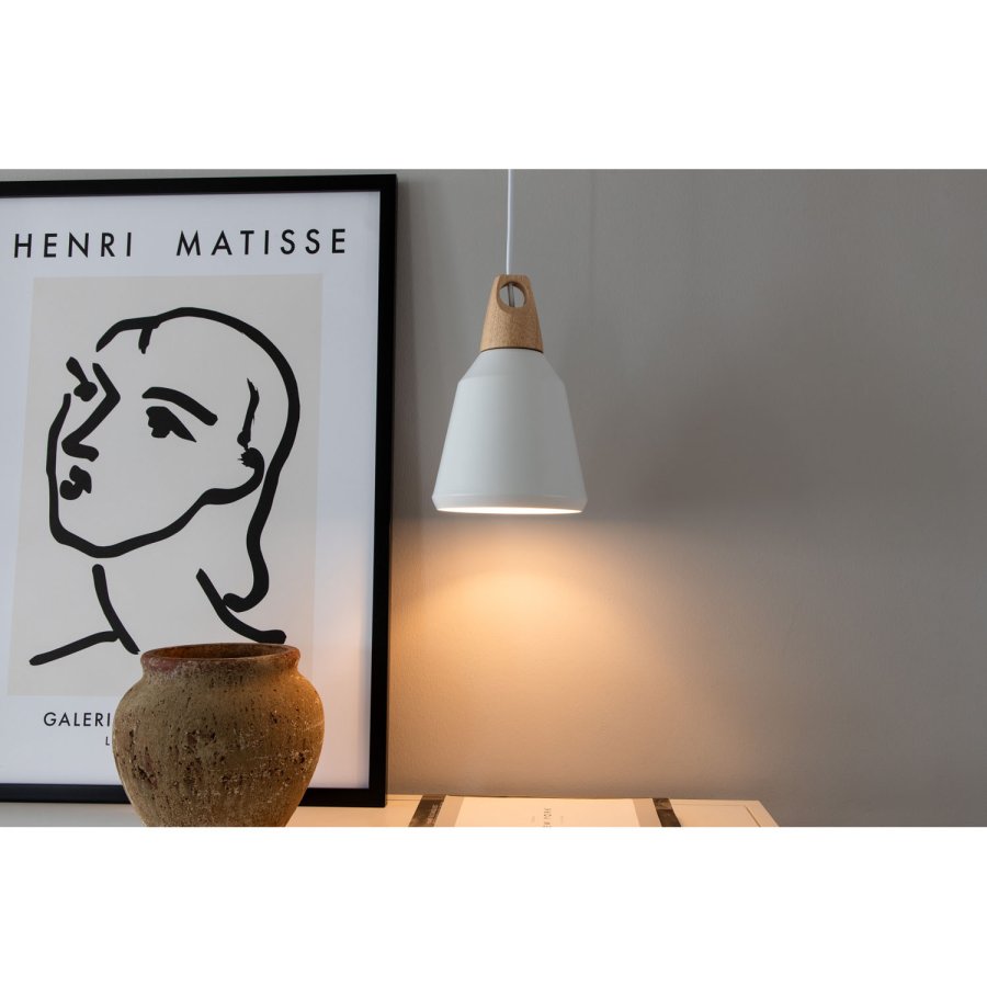 VENTURE DESIGN Nao taklampe - naturlig tre og hvit aluminium