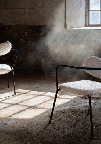 VENTURE DESIGN Duffy Sessel - weißer Teddystoff und schwarzer Stahl