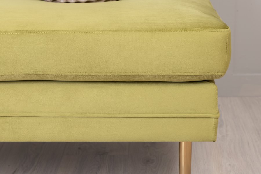 VENTURE DESIGN Bompuff, rektangulr - grnn flyel og messingstl (90x70)