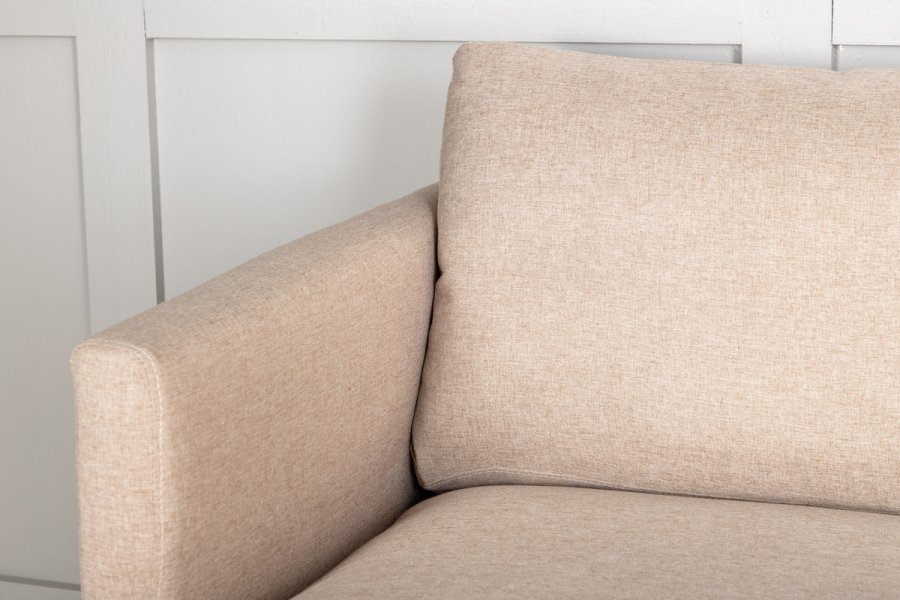 VENTURE DESIGN Zoom 2-seters sofa - brun polyester og sort stl