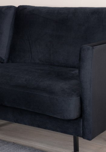 VENTURE DESIGN Zoom 2-seters sofa - svart flyel og sort stl