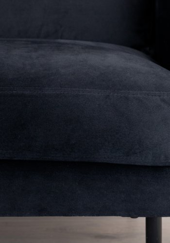 VENTURE DESIGN Zoom 2-seters sofa - svart flyel og sort stl