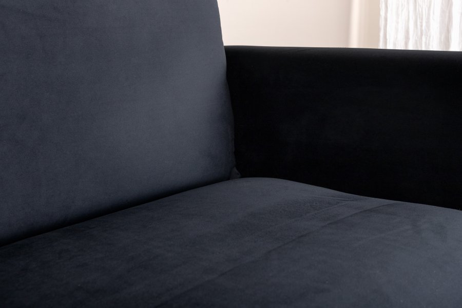 VENTURE DESIGN Zoom 2-seters sofa - svart flyel og sort stl