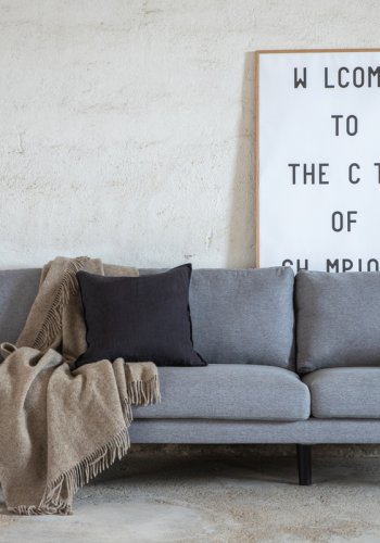 VENTURE DESIGN Zoom 3-seters sofa - gr polyester og sort stl