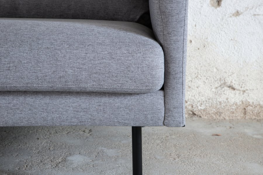 VENTURE DESIGN Zoom 3-seters sofa - gr polyester og sort stl