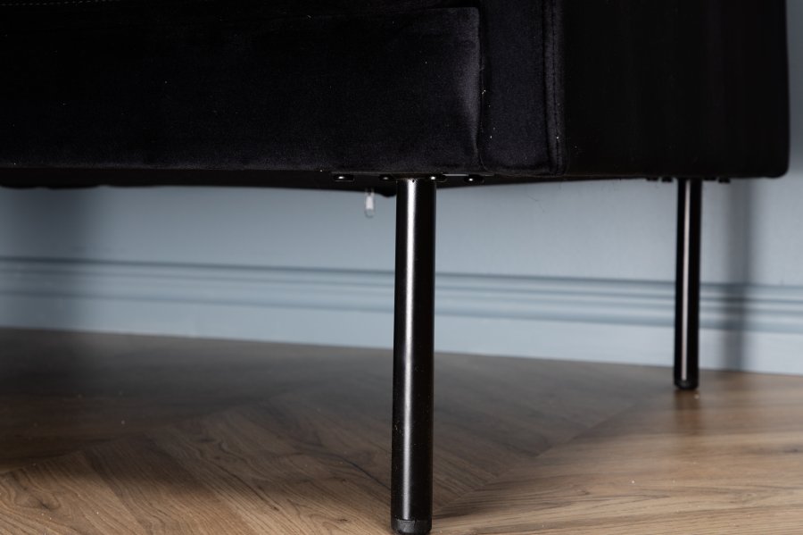 VENTURE DESIGN Zoom 3-seters sofa - svart flyel og sort stl