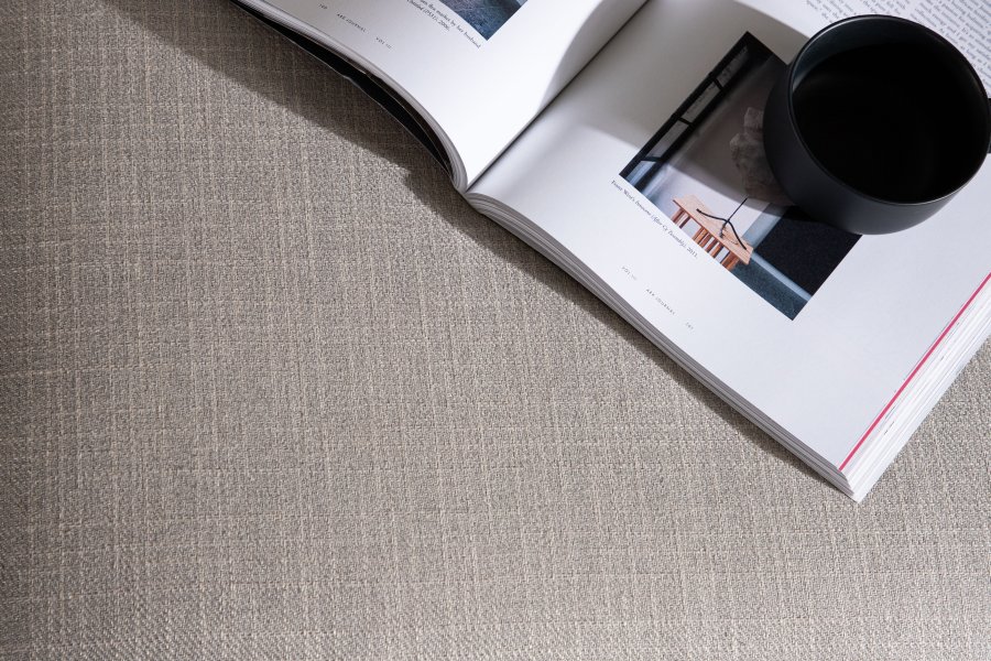 VENTURE DESIGN Tacoma 2-personers soffa - beige tyg och naturgummiträ