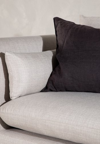 VENTURE DESIGN Tacoma 2-personers soffa - beige tyg och naturgummiträ