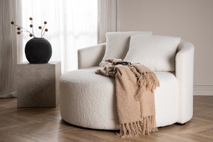 VENTURE DESIGN Kelso 2-Sitzer-Sofa, mit 2 Kissen – weißer Teddybär-Stoff, Polyester und Kiefernholz