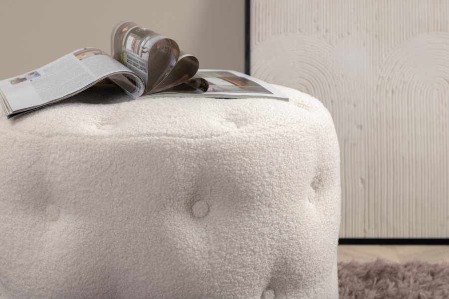 VENTURE DESIGN Benjamin puff, rund - hvit teddystoff (55)