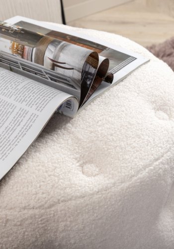 VENTURE DESIGN Benjamin puff, rund - hvit teddystoff (55)