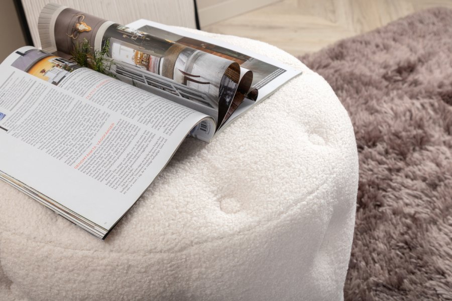 VENTURE DESIGN Benjamin puff, rund - hvit teddystoff (55)