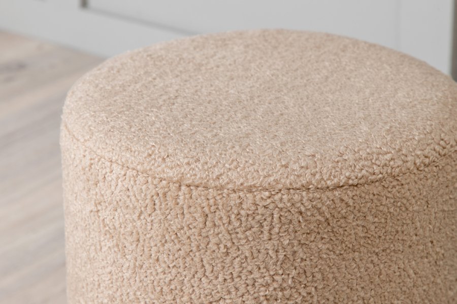 VENTURE DESIGN Benji Pouf, Zylinder – beigefarbener Teddybär-Stoff, Polyester und schwarzer Stahl (35)