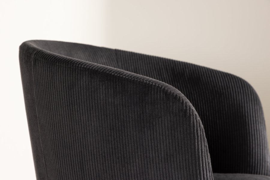 VENTURE DESIGN Berit Esszimmerstuhl, mit Armlehnen – schwarzer Polyestersamt und schwarzer Stahl