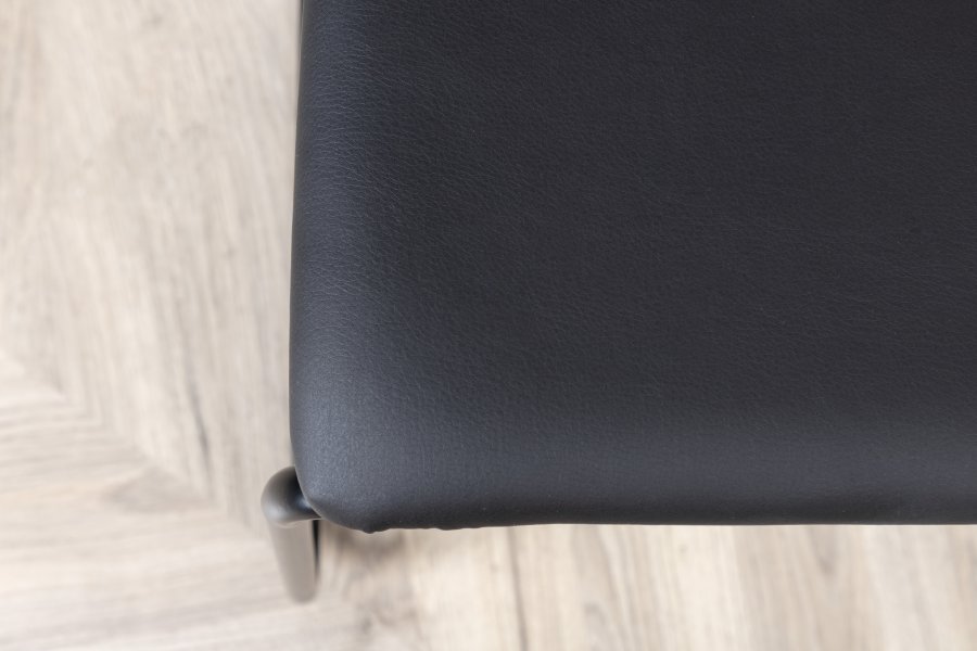 VENTURE DESIGN Kenth spisestuestol - sort PU/polyester og sort stl