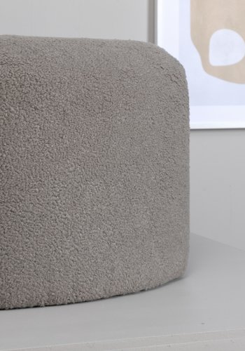 VENTURE DESIGN Pegpuff, trekantet - gr teddystoff polyester