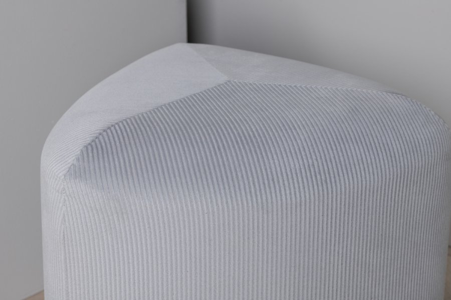 VENTURE DESIGN Pegpuff, trekantet - gr flyel