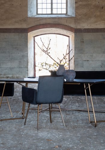 VENTURE DESIGN Pippi spisebord, rektangulrt - svart finer og kobberstl (190x90)