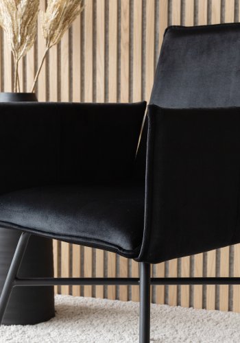 VENTURE DESIGN Pippi spisebordsstol, med armlener - svart flyel/polyester lin og sort stl